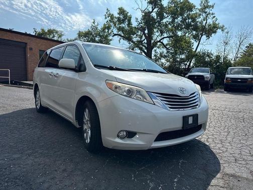 2011 Toyota Sienna XLE