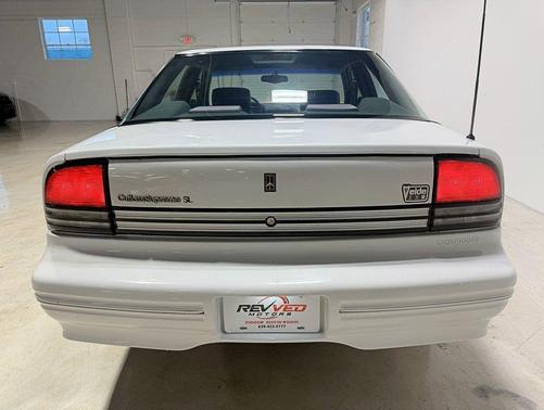 1997 Oldsmobile Cutlass Supreme Base