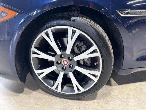 Caesium Blue Metallic 2017 Jaguar XJ XJL Portfolio