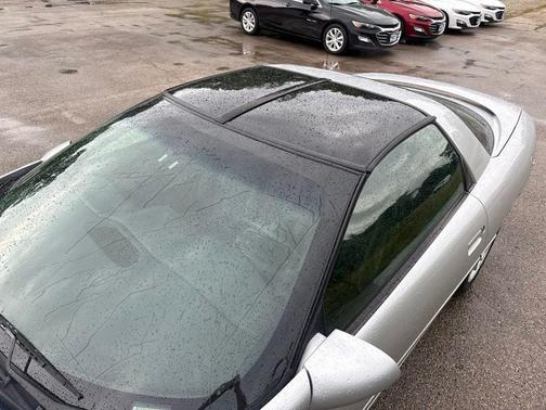 Sebring Silver Metallic 2002 Chevrolet Camaro Base