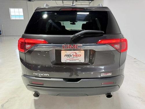 2017 GMC Acadia SLE-2