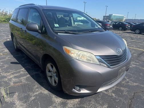 2011 Toyota Sienna Base