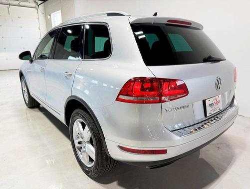2013 Volkswagen Touareg VR6 Lux