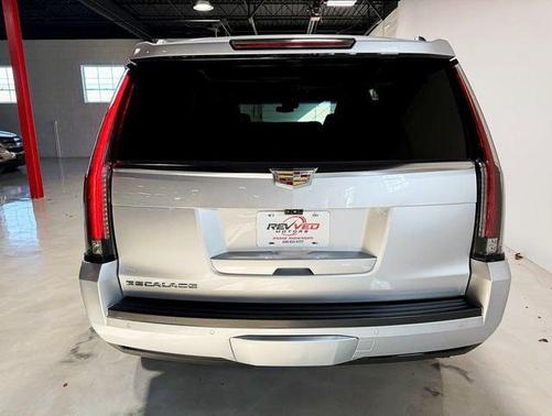 2017 Cadillac Escalade Luxury
