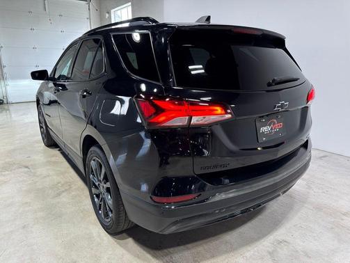 Mosaic Black Metallic 2023 Chevrolet Equinox FWD RS