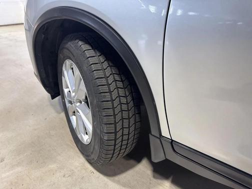 Brilliant Silver 2015 Nissan Rogue SV