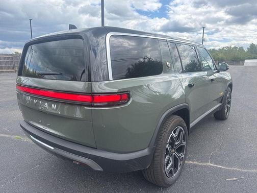 2022 Rivian R1S Launch Edition