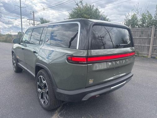 2022 Rivian R1S Launch Edition