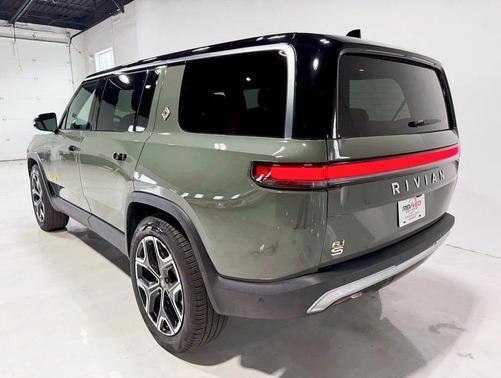 2022 Rivian R1S Launch Edition