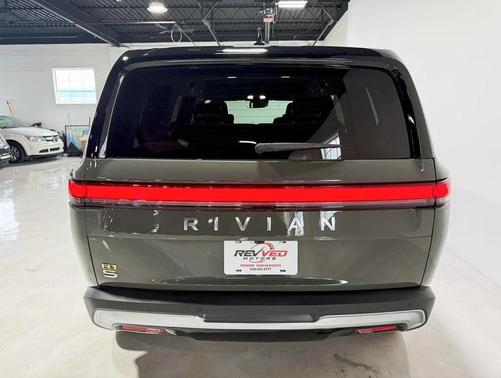 2022 Rivian R1S Launch Edition