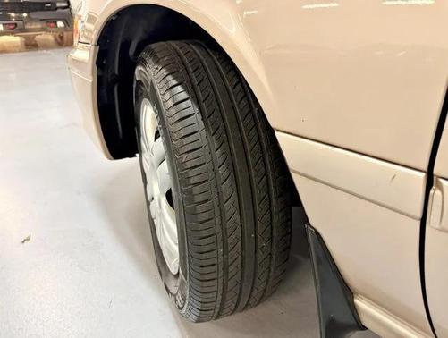2001 Toyota Camry LE V6