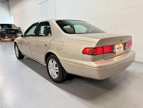 2001 Toyota Camry LE V6