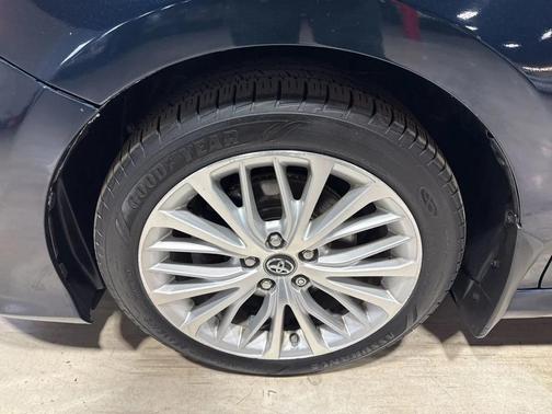 2018 Toyota Camry Hybrid XLE