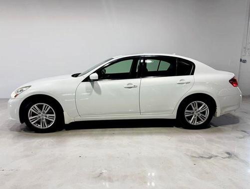 2013 INFINITI G37x Base