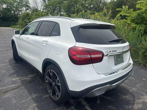 Polar White 2020 Mercedes-Benz GLA 250 4MATIC