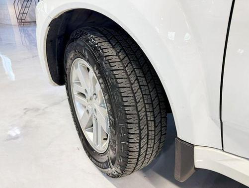 2002 Isuzu Axiom Base