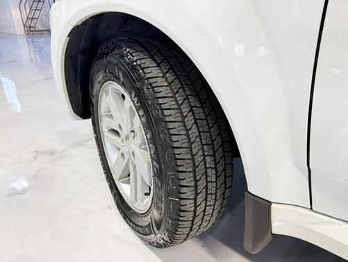 2002 Isuzu Axiom Base