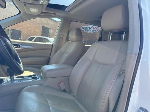 2017 Nissan Pathfinder SL