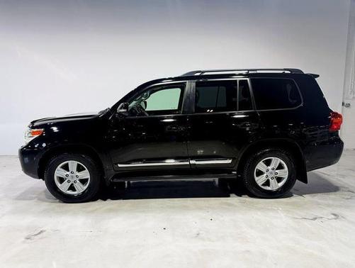 2013 Toyota Land Cruiser Base