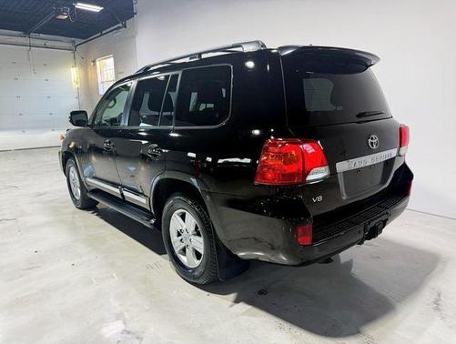 2013 Toyota Land Cruiser Base