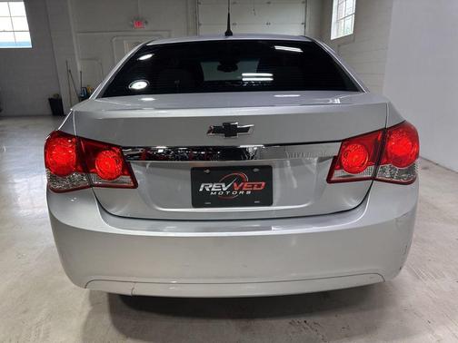 Silver Ice Metallic 2014 Chevrolet Cruze 1LT