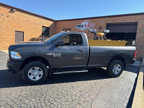 2017 RAM 2500 Tradesman Regular Cab 4x4 8' Box