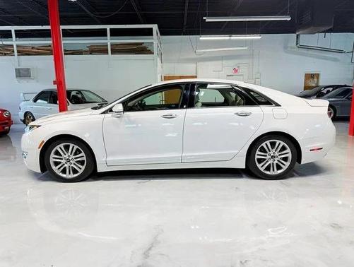 2016 Lincoln MKZ Base