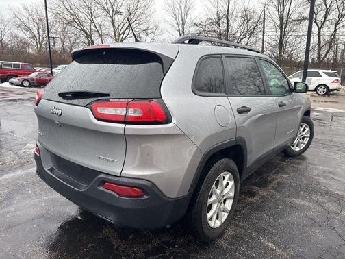 2016 Jeep Cherokee Sport