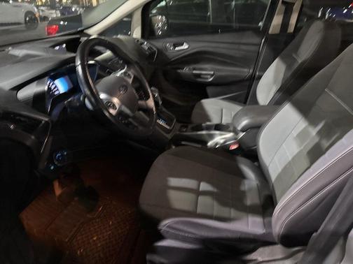 2013 Ford C-Max Hybrid SE