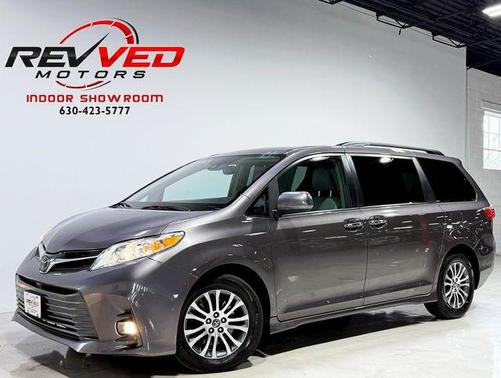 2019 Toyota Sienna XLE