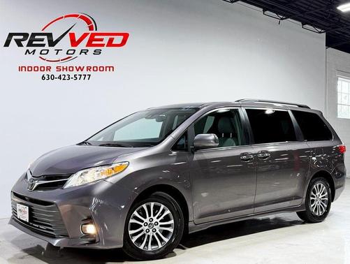 2019 Toyota Sienna XLE