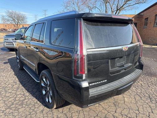 2020 Cadillac Escalade Luxury