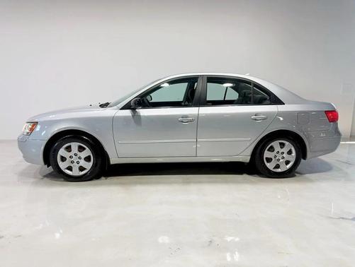 2010 Hyundai SONATA GLS