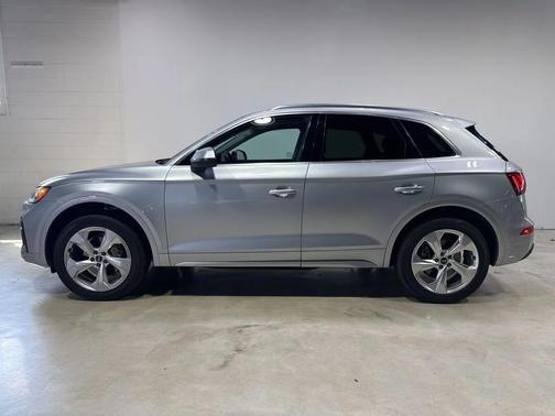 Florett Silver Metallic 2021 Audi Q5 45 Premium Plus