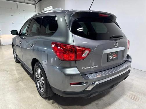 Gun Metallic 2017 Nissan Pathfinder S