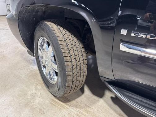 2007 Cadillac Escalade Base