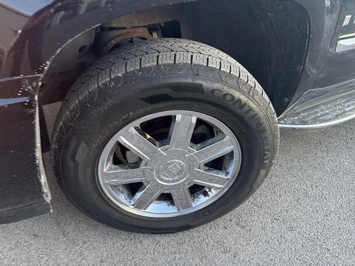 2007 Cadillac Escalade Base