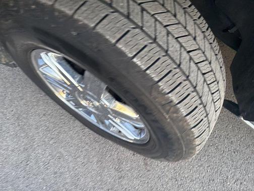 2007 Cadillac Escalade Base