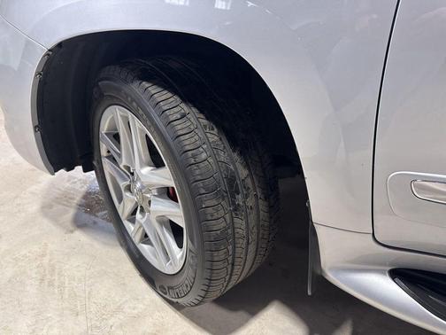 Silver Lining Metallic 2014 Lexus LX 570 Base