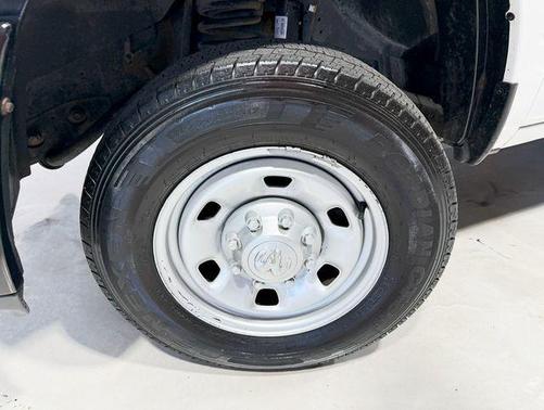 2017 RAM 2500 Tradesman Regular Cab 4x4 8' Box