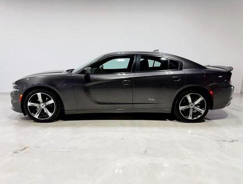 2017 Dodge Charger SXT