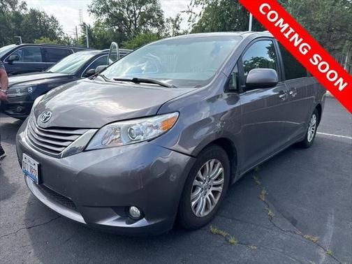 2016 Toyota Sienna XLE