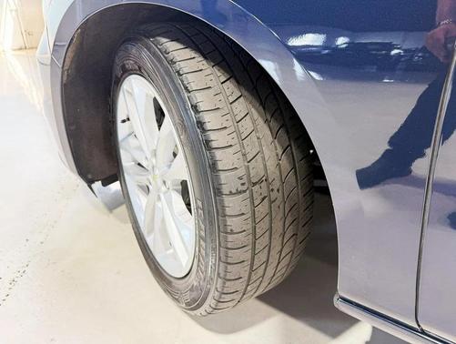 2017 Chevrolet Malibu Hybrid Base