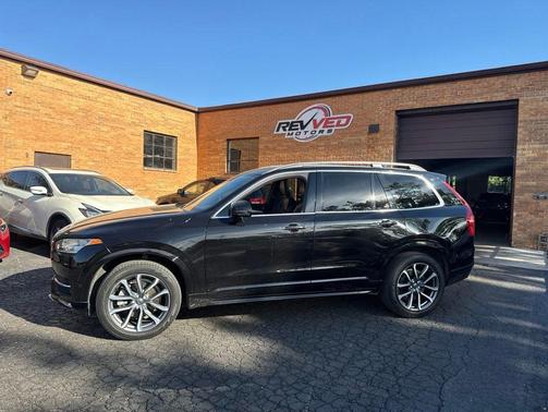 Onyx Black Metallic 2016 Volvo XC90 T6 Momentum