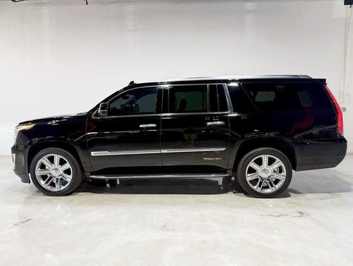 2020 Cadillac Escalade ESV Premium Luxury