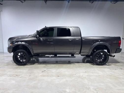 2017 RAM 2500 Big Horn Mega Cab 4x4 6'4' Box