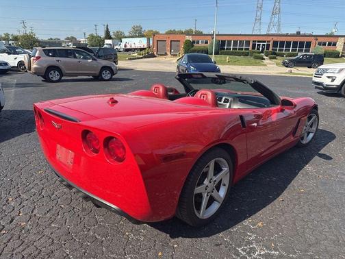 2005 Chevrolet Corvette Base