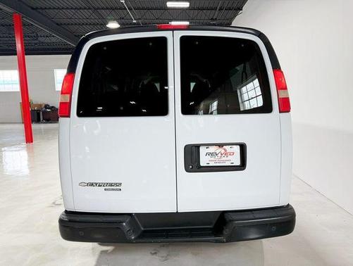 2014 Chevrolet Express 3500 LS