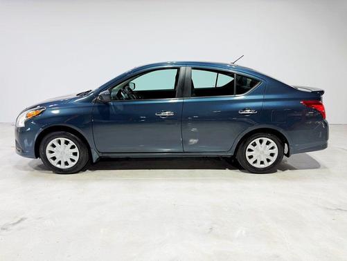 2016 Nissan Versa 1.6 SV