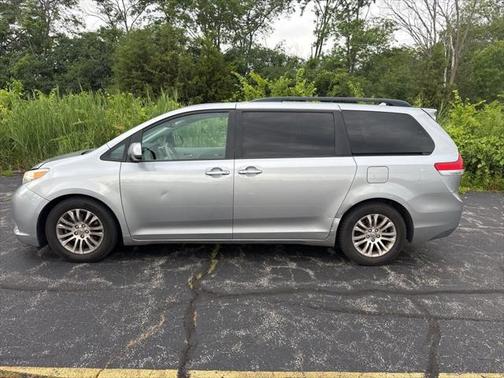 2011 Toyota Sienna XLE